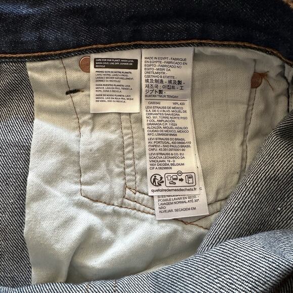 Levi's 501 Original Straight Fit Jeans Button Fly Dark Wash Size 36x30 - Picture 6 of 7